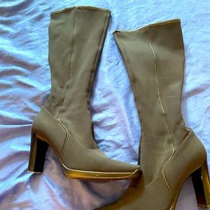 Nine West sz 8 knee high fashion boots 2.5”-3” heel. Very good cond Zip up side